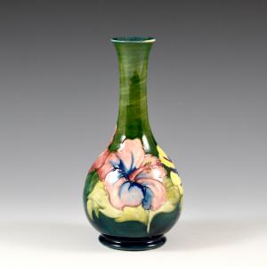 Vasetto Hibiscus - William Moorcroft, 1915 circa